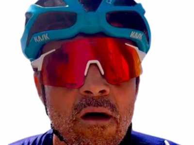 luis enrique velo cyclisme cycliste casque lunettes bouche bee abasourdi etonne surpris ahuri choc choque