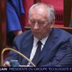 francois-bayrou-premier-ministre-iphone-telephone-tiktok-boomer