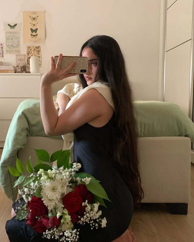 meuf femme fille teen feet russie palestine soral lastetas ass