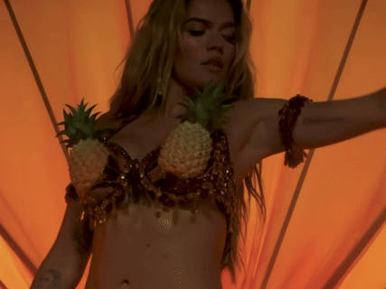 karol g at the sao paulo game brasil tropicoqueta bandida entrenada ivonny bonita gif nsfw