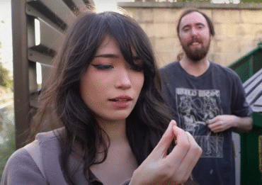 emiru nea joven yt tok influ cosp twi eld gam piper boca suck blow