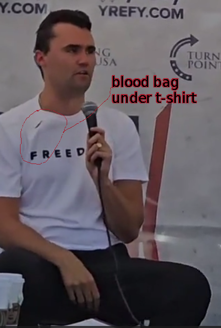 tyler robinson tueur charlie kirk usa fake blood bag under shirt
