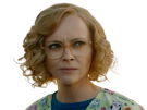 christina-ricci-misty-quigley-adulte-actrice-yellowjackets-blonde-lunettes-folle-showtime-serie