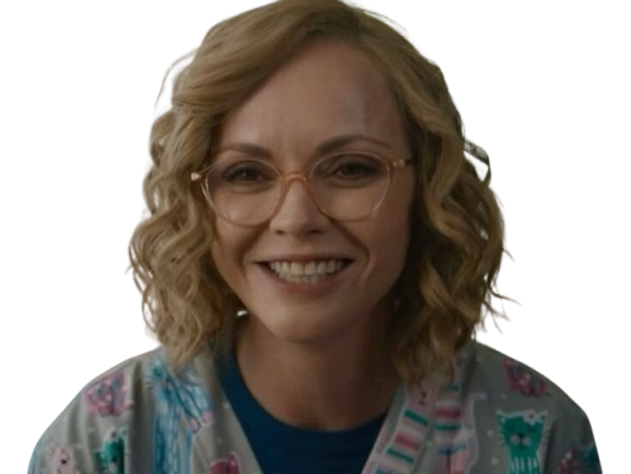 christina ricci misty quigley adulte actrice yellowjackets blonde lunettes folle showtime serie