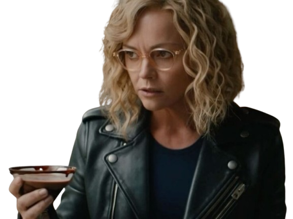 christina ricci misty quigley adulte actrice yellowjackets blonde lunettes folle showtime serie