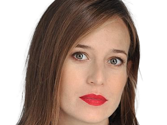 marta etura espagnol actrice realisatrice femme malveillance baztan quarantaine quarantenaire annees 2020 rouge levres rouges