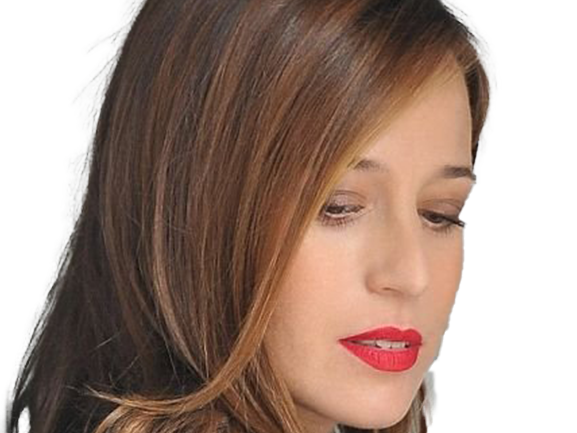 marta etura espagnol actrice realisatrice femme malveillance baztan quarantaine quarantenaire annees 2020 rouge levres rouges