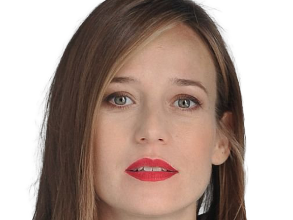 marta etura espagnol actrice realisatrice femme malveillance baztan quarantaine quarantenaire annees 2020 rouge levres rouges