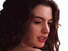 anne-hathaway-actrice-comedienne-americaine-femme-brune-yeux-marron-belle-jeune-vingtaine