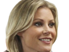 claire-dunphy-modern-family-serie-comique-americaine-julie-bowen-femme-actrice-cheveuxblonds-yeuxmarrons-quarantenaire-2010s