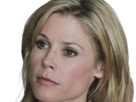 claire-dunphy-modern-family-serie-comique-americaine-julie-bowen-femme-actrice-cheveuxblonds-yeuxmarrons-quarantenaire-2010s