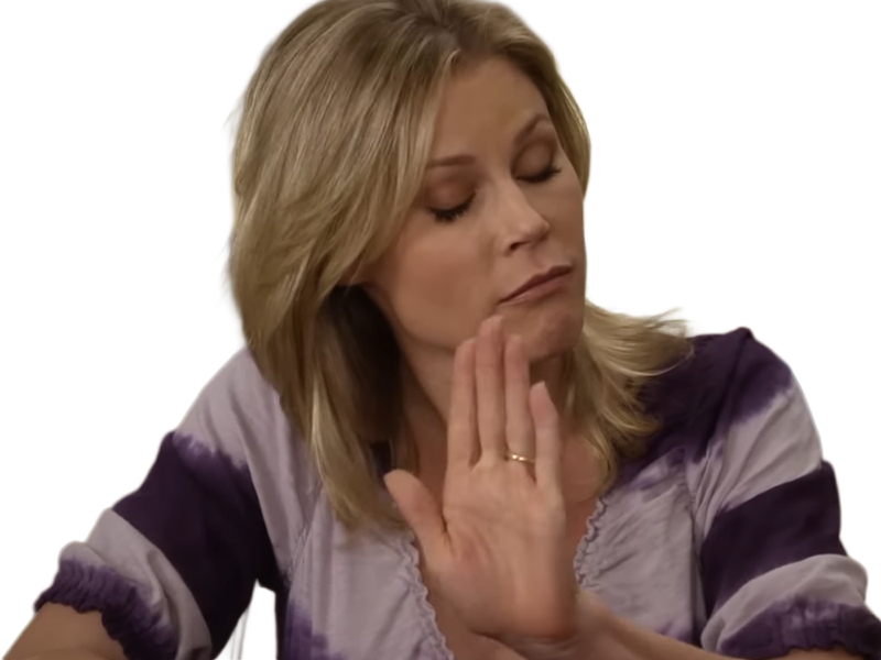 claire dunphy modern family serie comique americaine julie bowen femme actrice cheveuxblonds yeuxmarrons quarantenaire 2010s