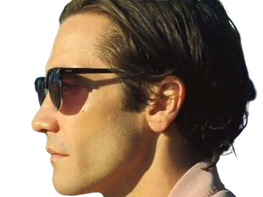 lou bloom nightcall nightcrawler brun jake gyllenhaal tare psychopathe homme trentaine trentenaire lunettes de soleil