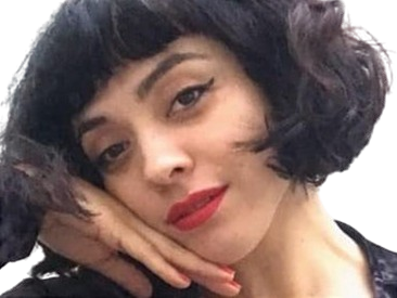 mon laferte norma chanteuse auteure compositrice latine mexicaine chilienne trentaine trentenaire brune femme