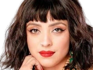 mon laferte norma chanteuse auteure compositrice latine mexicaine chilienne trentaine trentenaire brune femme