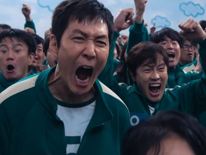 khey heureux squid game hurle