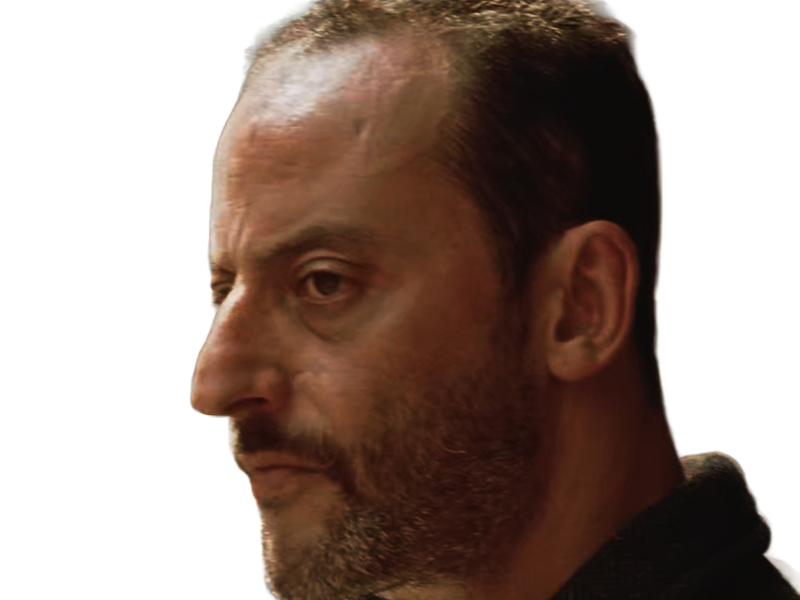 leon tueur gages nettoyeur professionnel film drame francais jean reno acteur homme quarantenaire cheveuxbruns yeuxmarrons