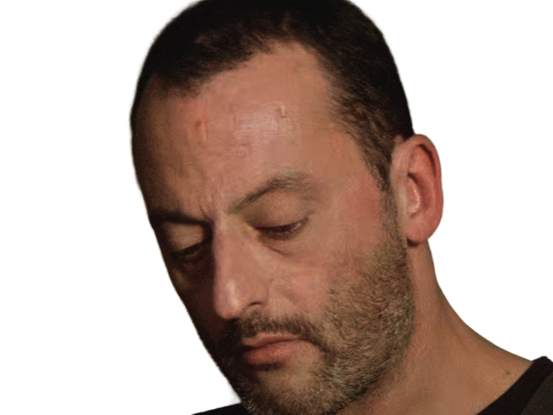 leon tueur gages nettoyeur professionnel film drame francais jean reno acteur homme quarantenaire cheveuxbruns yeuxmarrons