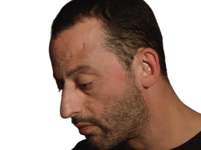 leon tueur gages nettoyeur professionnel film drame francais jean reno acteur homme quarantenaire cheveuxbruns yeuxmarrons