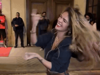 karol g paris tropicoqueta ivonny bonita brune gif