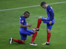 antoine-griezmann-dimitri-payet-celebration-euro-2016-serpillere-cire-cirage-de-chaussures-pompes