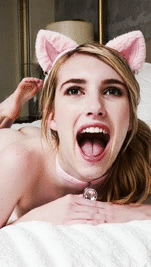 emm roberts tiny people cine actress milfed wife nflx celeb beauty sublime delice ahs spit