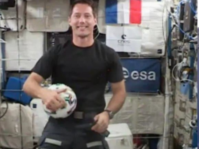 ballon thomas pesquet foot football iss station spatiale internationale jai espace coup franc