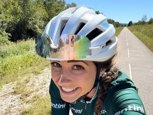 clara pichon cyclisme cycliste femme jolie influenceuse contente