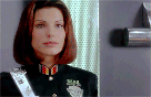 sandra-bullock-demolition-man-jolie-frange-cheveux-police-uniforme-contravention-insulte