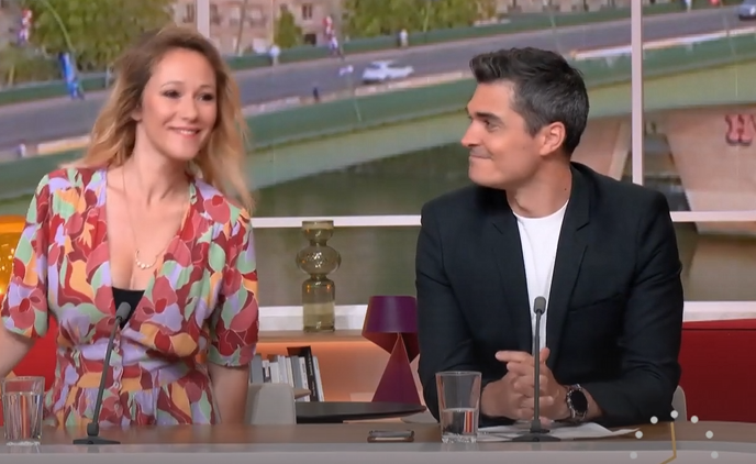 julia livage france 2 journaliste femme meuf fille bzez loche meule obus