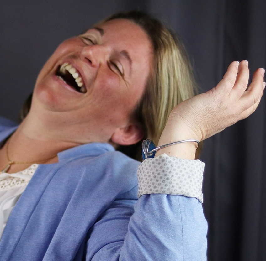 cecile perrichon tribu gigalax cassos french dream coach mindset audace joyeuse ponzi bus inondation aah