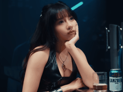 cambodgienne asiatique teen modele ennui table gif