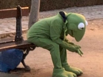 kermit la grenouille banc deprime depression depressif triste tristesse solitude desespoir seul brise