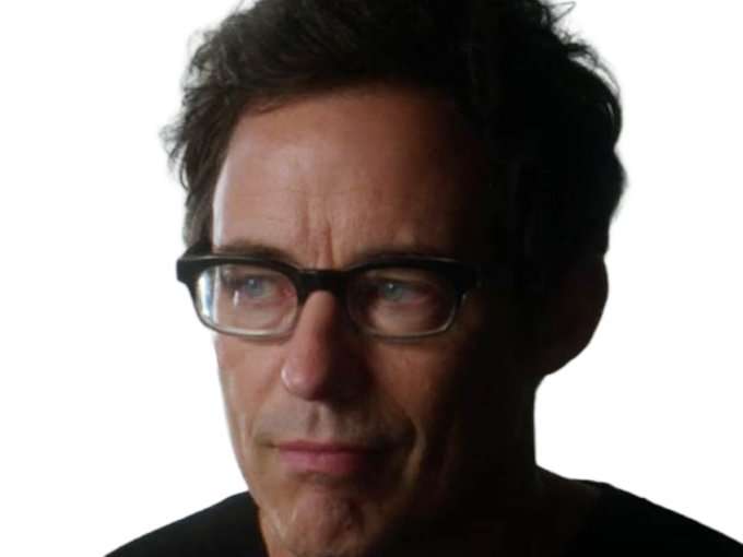 harrison wells scientifique eobard thawne reverse-flash tom cavanagh the-flash serie arrowverse homme cinquantaine cheveux-bruns yeux-bleus