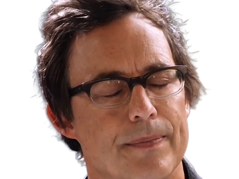 harrison wells scientifique eobard thawne reverse-flash tom cavanagh the-flash serie arrowverse homme cinquantaine cheveux-bruns yeux-bleus