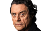 ian-mcshane-acteur-britannique-anglais-homme-brun-yeux-bleus-vieux-charisme-soixantaine-soixantenaire-2020-2020s