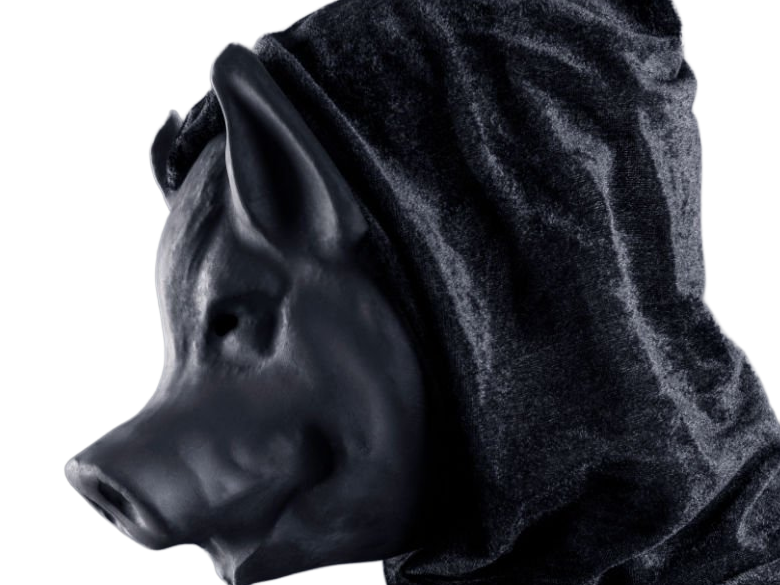 masque capuche noir effrayant sombre personne mysterieuse anonyme satanique culte secte cochon porc