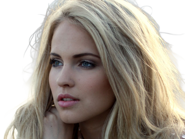 emilie voe nereng bloggeuse chanteuse instagrameuse influenceuse femme norvegienne scandinave cheveux-blonds yeux-bleus vingtaine vingtenaire annees-2010s