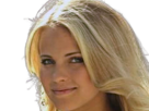 emilie-voe-nereng-bloggeuse-chanteuse-instagrameuse-influenceuse-femme-norvegienne-scandinave-cheveux-blonds-yeux-bleus-vingtaine-vingtenaire-annees-2010s