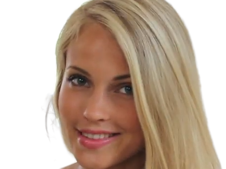 emilie voe nereng bloggeuse chanteuse instagrameuse influenceuse femme norvegienne scandinave cheveux-blonds yeux-bleus vingtaine vingtenaire annees-2010s