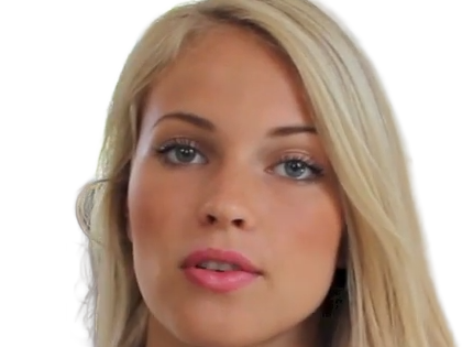 emilie voe nereng bloggeuse chanteuse instagrameuse influenceuse femme norvegienne scandinave cheveux-blonds yeux-bleus vingtaine vingtenaire annees-2010s
