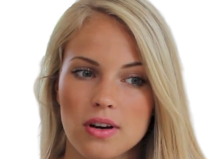 emilie voe nereng bloggeuse chanteuse instagrameuse influenceuse femme norvegienne scandinave cheveux-blonds yeux-bleus vingtaine vingtenaire annees-2010s