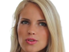 emilie-voe-nereng-bloggeuse-chanteuse-instagrameuse-influenceuse-femme-norvegienne-scandinave-cheveux-blonds-yeux-bleus-vingtaine-vingtenaire-annees-2010s