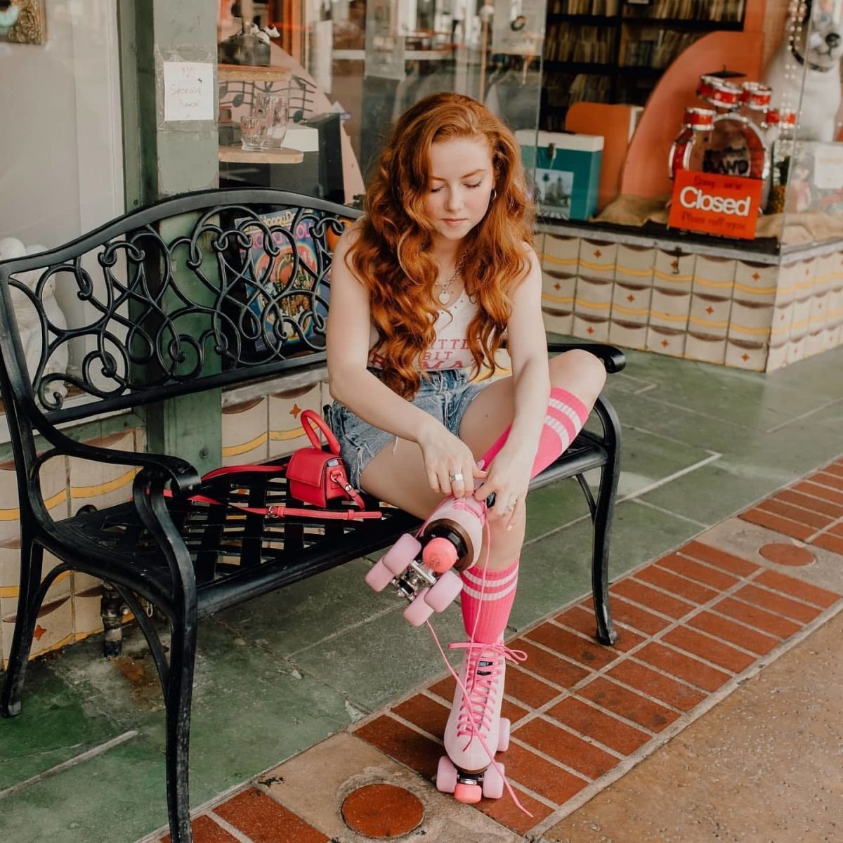 francesca capaldi redhead rdh actress walt crown lake blog busty breast tit beauty delice fame