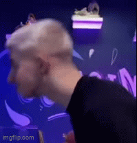 michou cou nuque danse