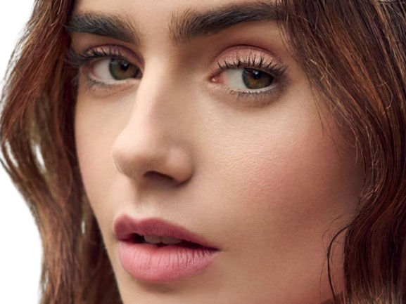 lilly collins actrice anglaise britannique brune femme vingtaine annees 2010 2010s camille pardonne leur lily