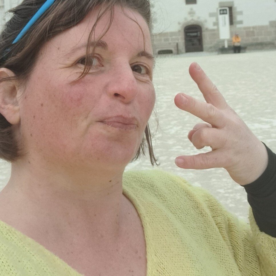 cecile perrichon tribu gigalax cassos french dream coach mindset audace joyeuse ponzi bus inondation aah