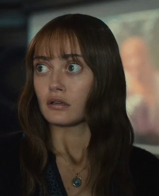 ella purnell uk brit actress celeb fall out pereg arca jnx gwyn prod trek safe