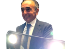 eric-zemmour-bouclier-anti-emeute-police-crs-sourire-narquois