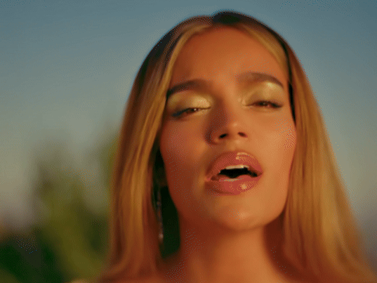 karol g unica tropicoqueta ivonny bonita gif